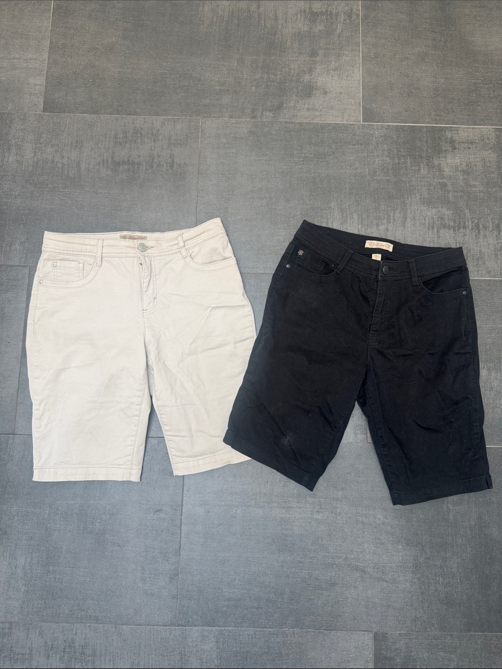 Nine West Vintage America Flat-Front Shorts in Black and Beige